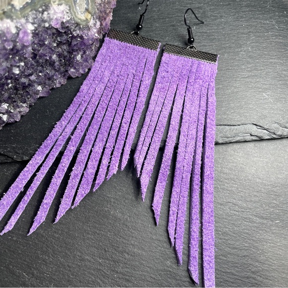 Genuine Suede In Deep Purple Hand Cut Fringe Boho Earrings - Picture 10 of 14